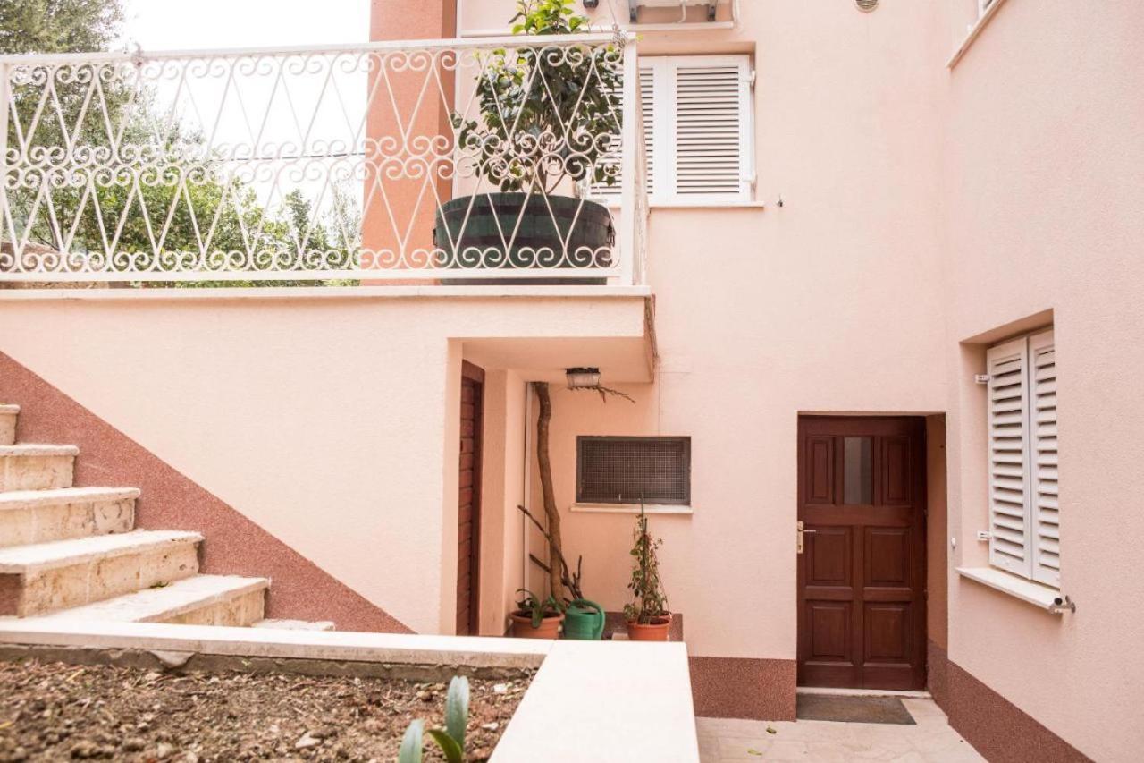 פודסטראנה Apartmani M&S מראה חיצוני תמונה