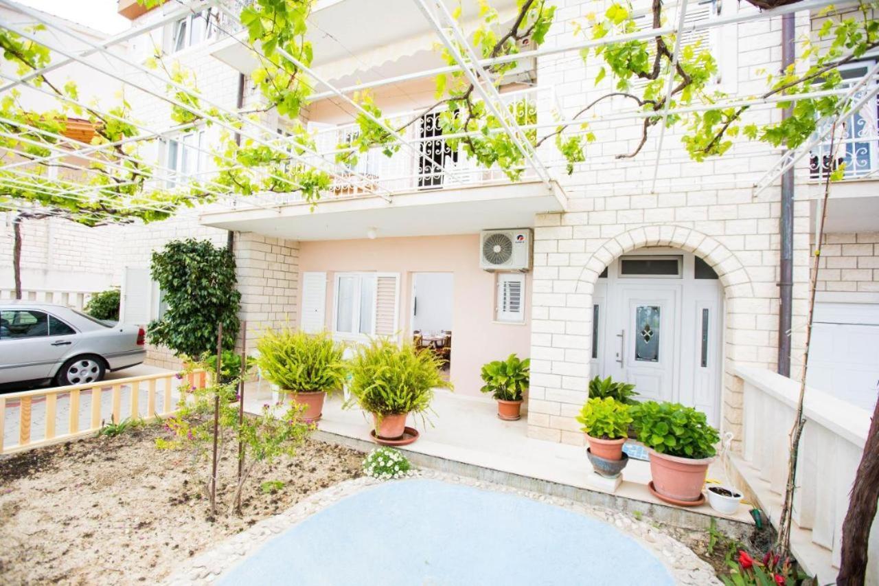 פודסטראנה Apartmani M&S מראה חיצוני תמונה