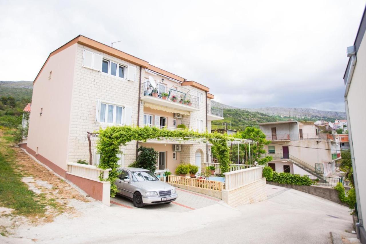 פודסטראנה Apartmani M&S מראה חיצוני תמונה