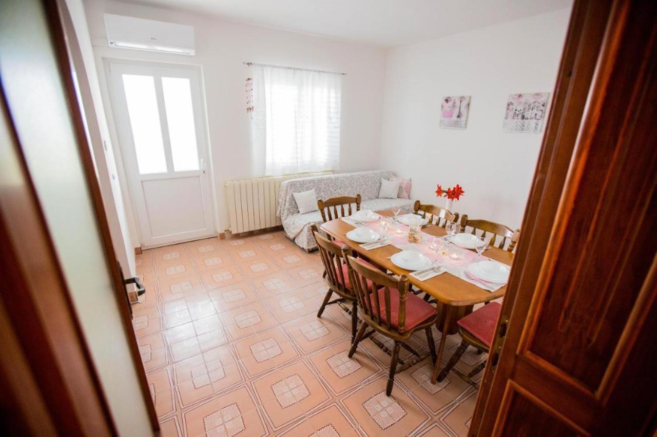 פודסטראנה Apartmani M&S מראה חיצוני תמונה