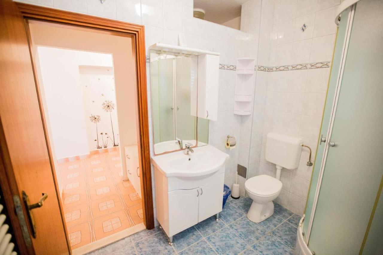 פודסטראנה Apartmani M&S מראה חיצוני תמונה